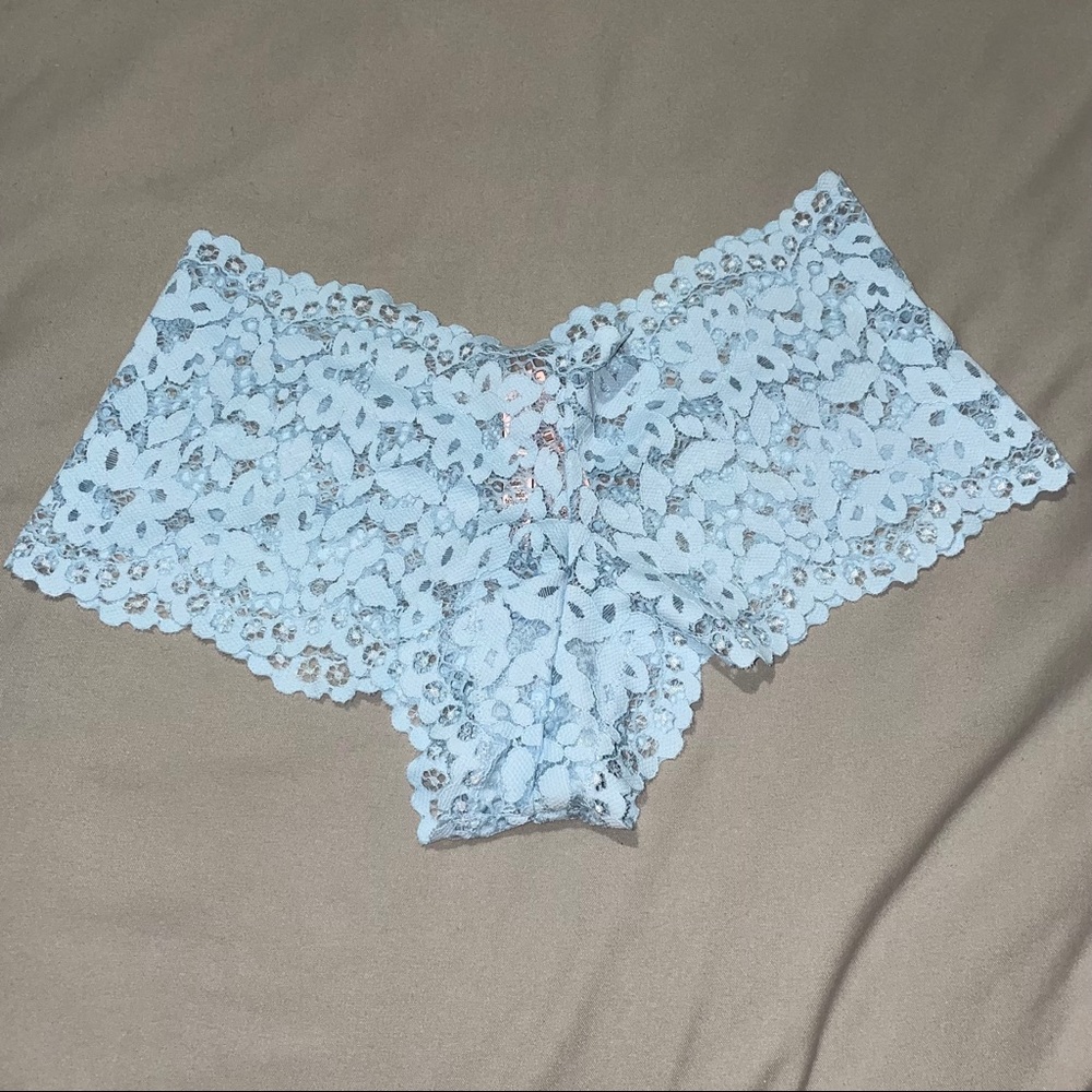 Brand new VS lace panty - size small